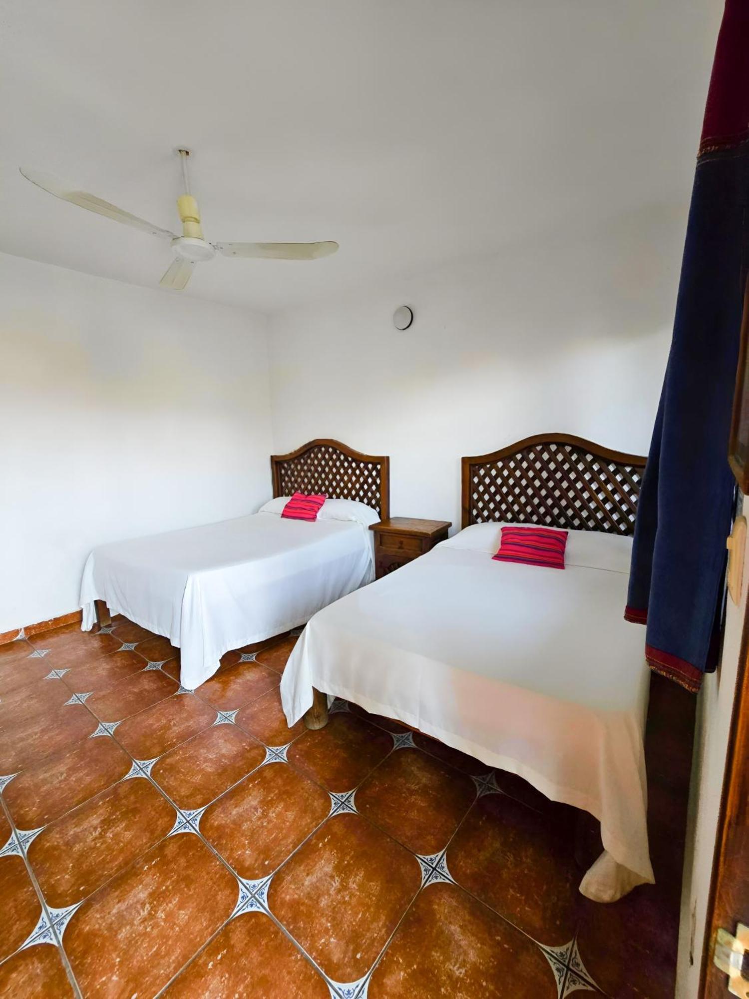 Hotel Villa Esmeralda 图斯特拉古铁雷斯 外观 照片